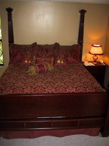 The Foxtrot Bed And Breakfast Gatlinburg Exterior photo